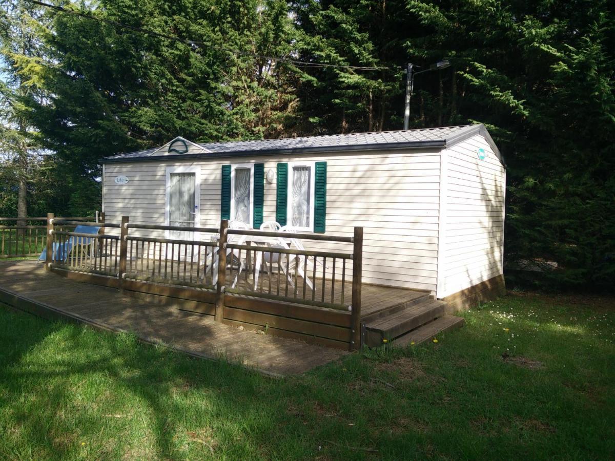 Camping Au Tour De L'Aveyron LʼHospitalet-du-Larzac Exterior foto